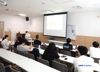 September Beekeeping Course 'Introduction to Keeping Japanese Honeybees'