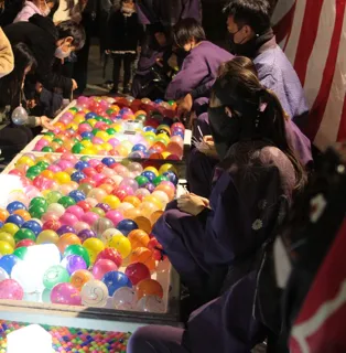 花魁と灯りの秋まつり