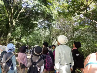 第7回 自然観察講座「植物なぜなぜ入門」秋編 ～たねのふしぎ発見～