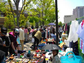 流山おおたかの森駅前広場フリマ（10月）