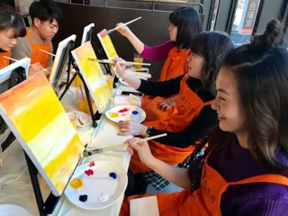 Omotesando Paint Party "Let's Paint with a Cocktail in Hand" Blimp Club (September)