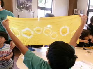 こども四日市ワークショップ2025　染め物作品をつくろ！