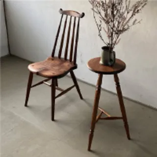 椅子と木の道具「ユグドラシル」