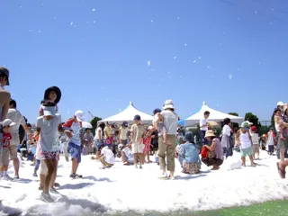Kobe Sanda Premium Outlets Snow Kingdom ~ Snow in the Heat!? ~