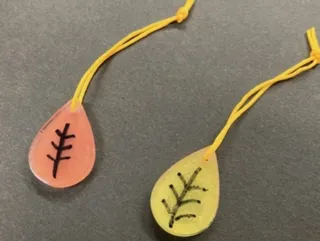 色が変わる！？紅葉ストラップをつくろう