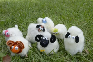 児童センター工作室 ヒツジをつくろう