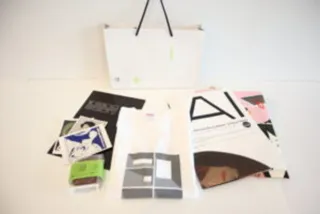 開館5周年プレゼント企画「オリジナルグッズ福袋プレゼント」