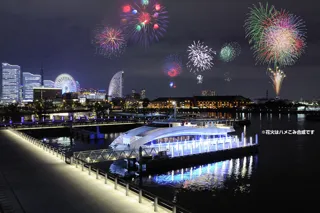 工場夜景＆花火クルーズ