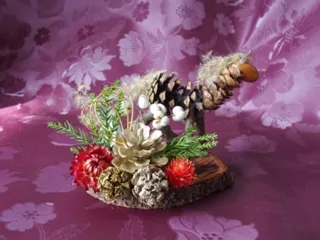 木の実と木の枝で干支を作ろう！