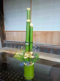 お餅つきと野菜の収穫と門松作り