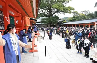 宇佐神宮　節分豆まき