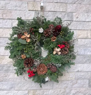 自然素材を使ったナチュラルクリスマスリースワークショップ