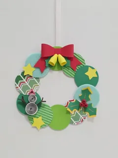 クリスマスリースをかざろう