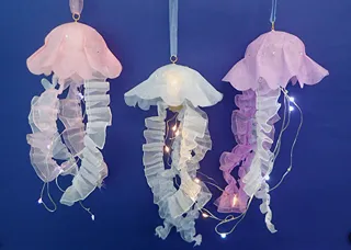 ちょっぴりワークショップ 光る☆ふわふわクラゲ