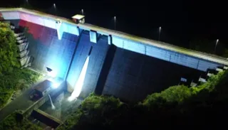 東郷ダム2025-26年越しライトアップ