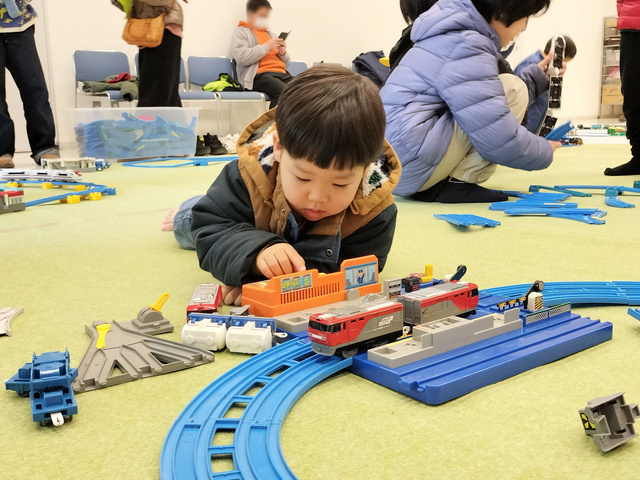 思いっきり！ プラレールであそぼう！