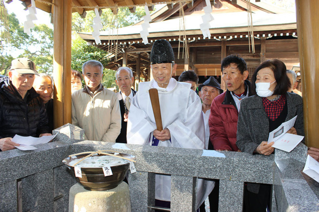 千栗八幡宮　お粥さん祭り
