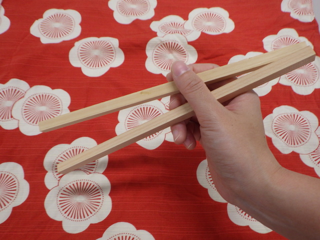 Father's Day Project! Let's gift chopsticks made from the construction wood of Daigokumon.