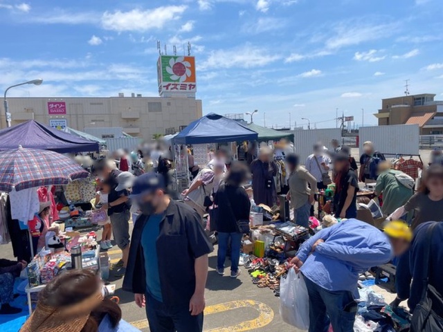 Flea Market at Izumiya SC Koya Store (May)
