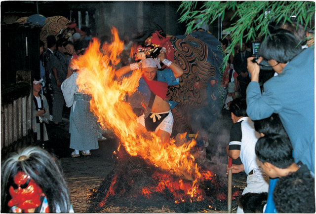 二口熊野社火渡り神事