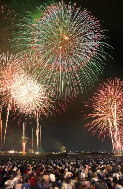 77th Hokuriku Nippon Newspaper Summer Fireworks (Toyama Venue)