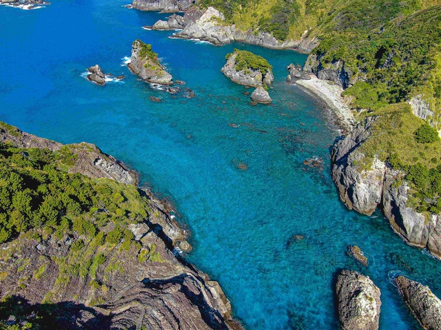 Hirizo Beach Swimming Tour