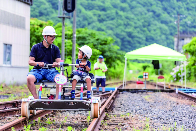 Let's Ride the Rail Bike! in Eenaa Matsuri Kawamoto