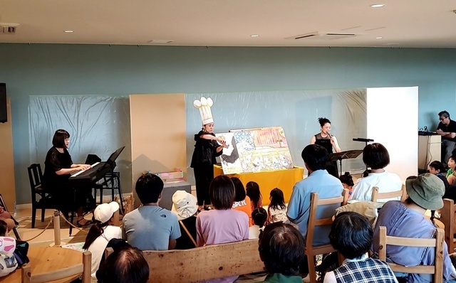 Acros Music Caravan at Omuta City Tomodachiya Picture Book Museum