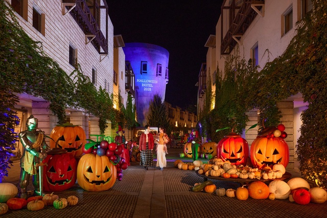 THE HALLOWEEN HOTEL 2025