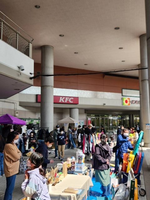 Izumiya Shopping Center Nishikobe Flea Market (August)
