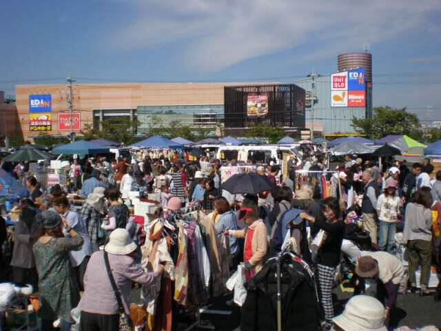 Ikora Mall Izumisano Flea Market (August)