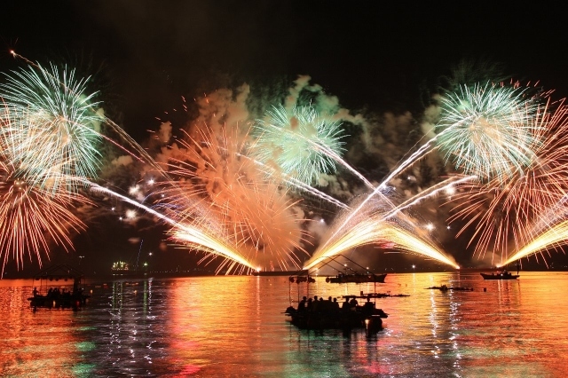 Miyazu Lantern Floating Fireworks Festival
