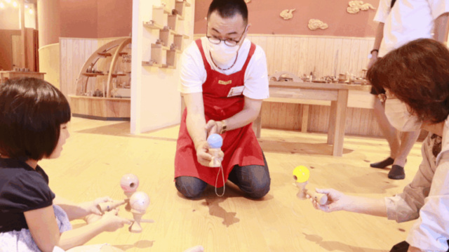 Elementary School Student and Parent Kendama Class