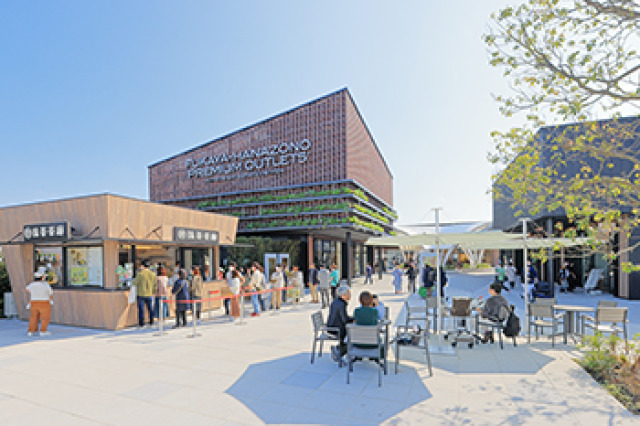 Fukaya Hanazono Premium Outlets PREMIUM OUTLETS BARGAIN