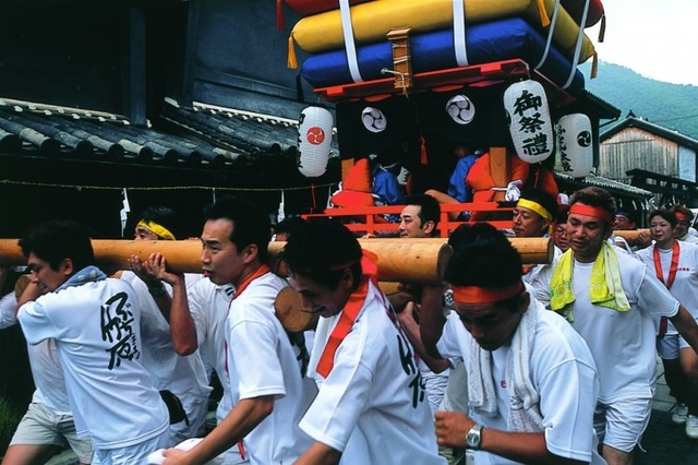 礒宮八幡神社 秋の例大祭