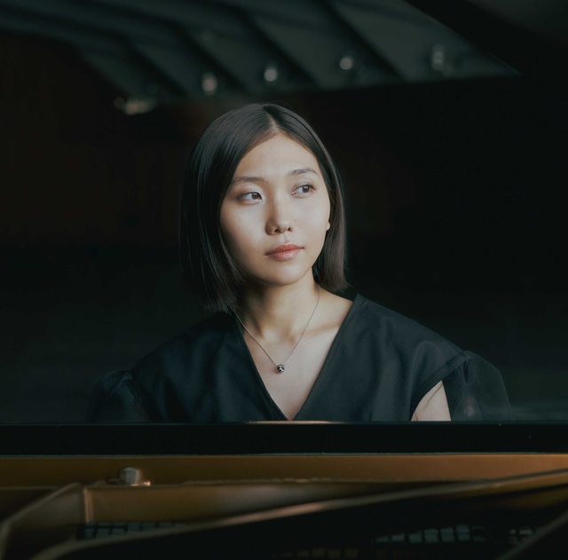 芸術劇場 アートセレクション 小林愛実 ピアノ・リサイタル