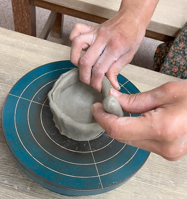 陶芸教室「手びねりで器を」