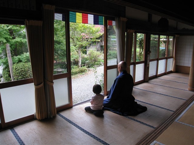禅寺で修行体験（坐禅・法話・写経・精進料理・修行体験）（9月）