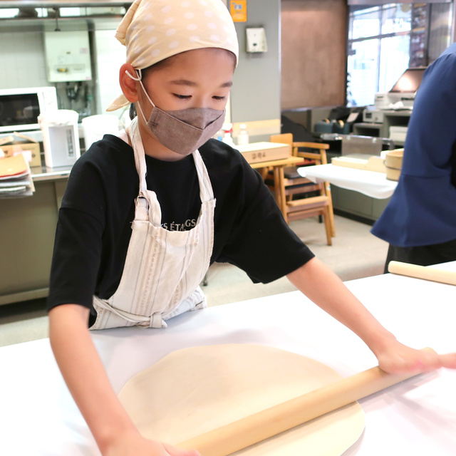 うどん打ち体験と木津卸売市場販売体験