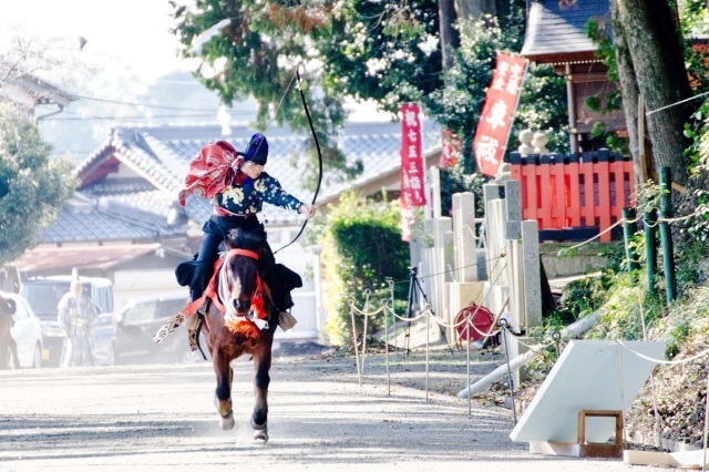 馬上武芸奉納祭(賀茂神社)
