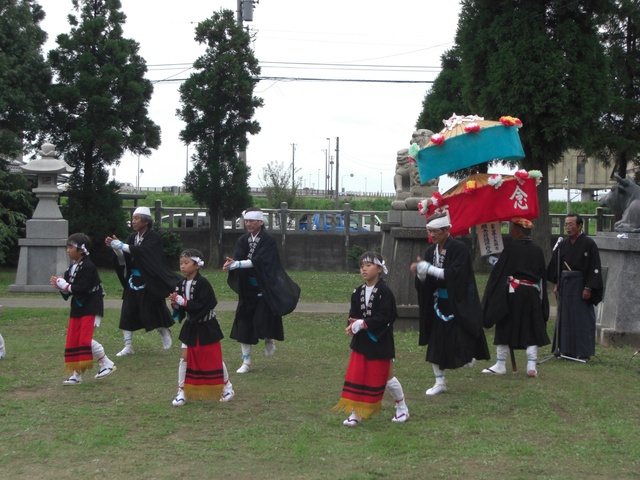 綾子願念坊踊り