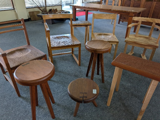 時とともに美しく変わる木と布