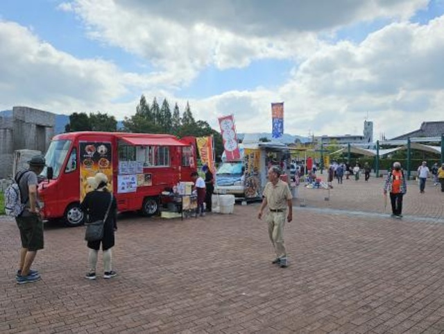 花園中央公園フリーマーケット