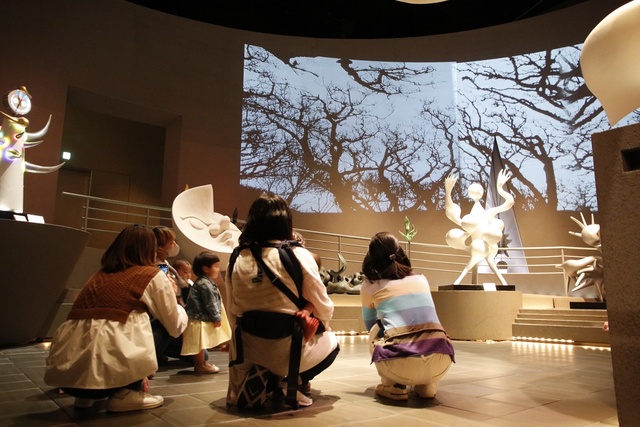 はいはい＆よちよち美術館ツアー（10月）