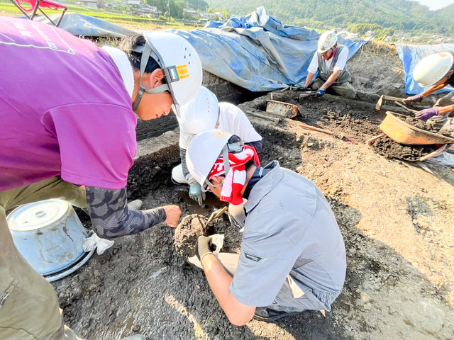 幻の都・恭仁宮跡で奈良時代の遺跡発掘体験！