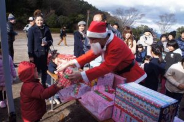 クリスマスプレゼントを当てよう