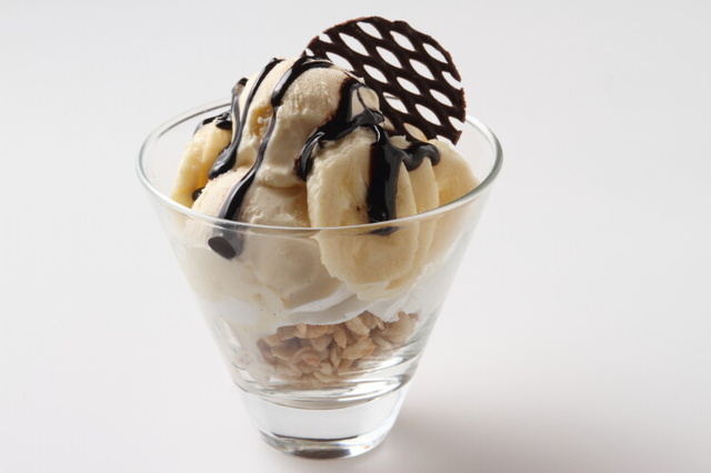 子ども簡単料理体験　チョコバナナアイスパフェつくり
