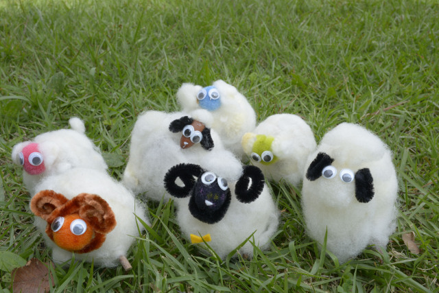 児童センター工作室 ヒツジをつくろう