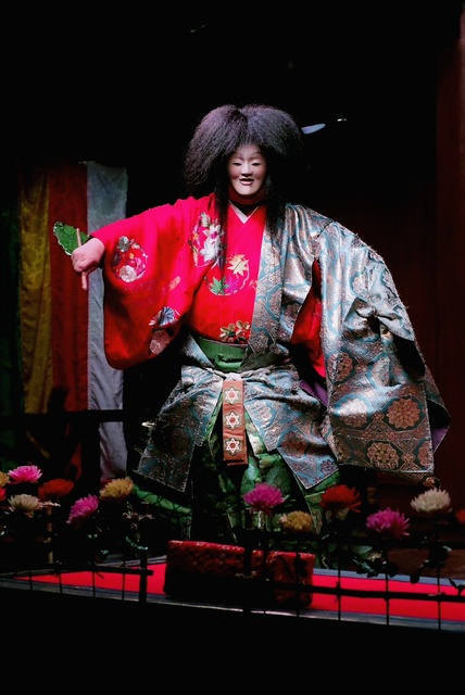 とくい能「菊慈童」