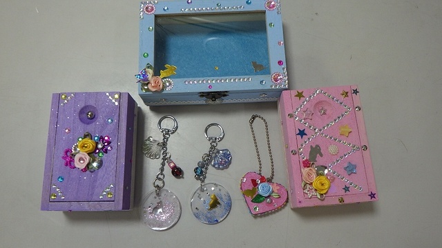 簡単キラキラ小物を作ろう(11月)